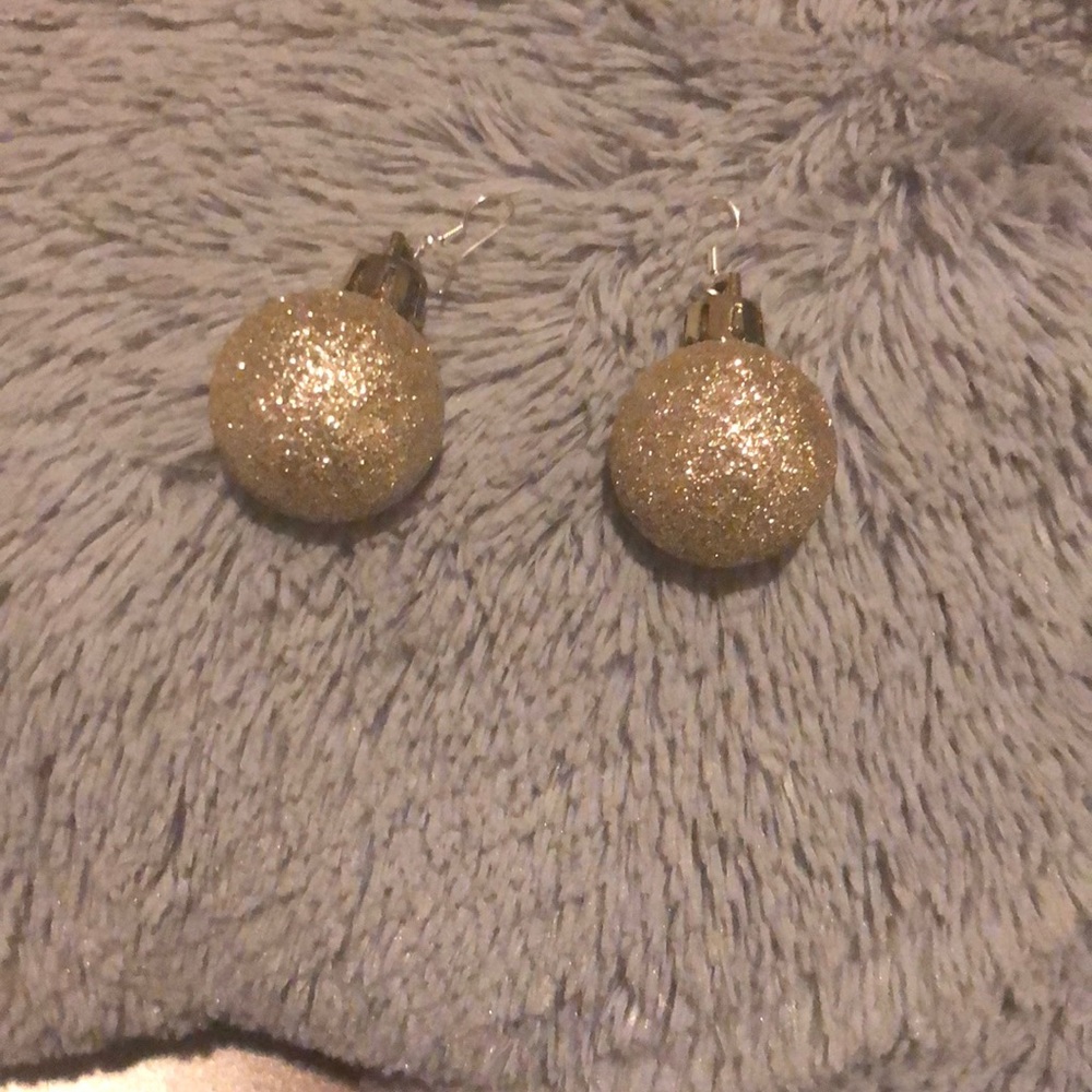 Ornament earrings - Picture 3 of 3